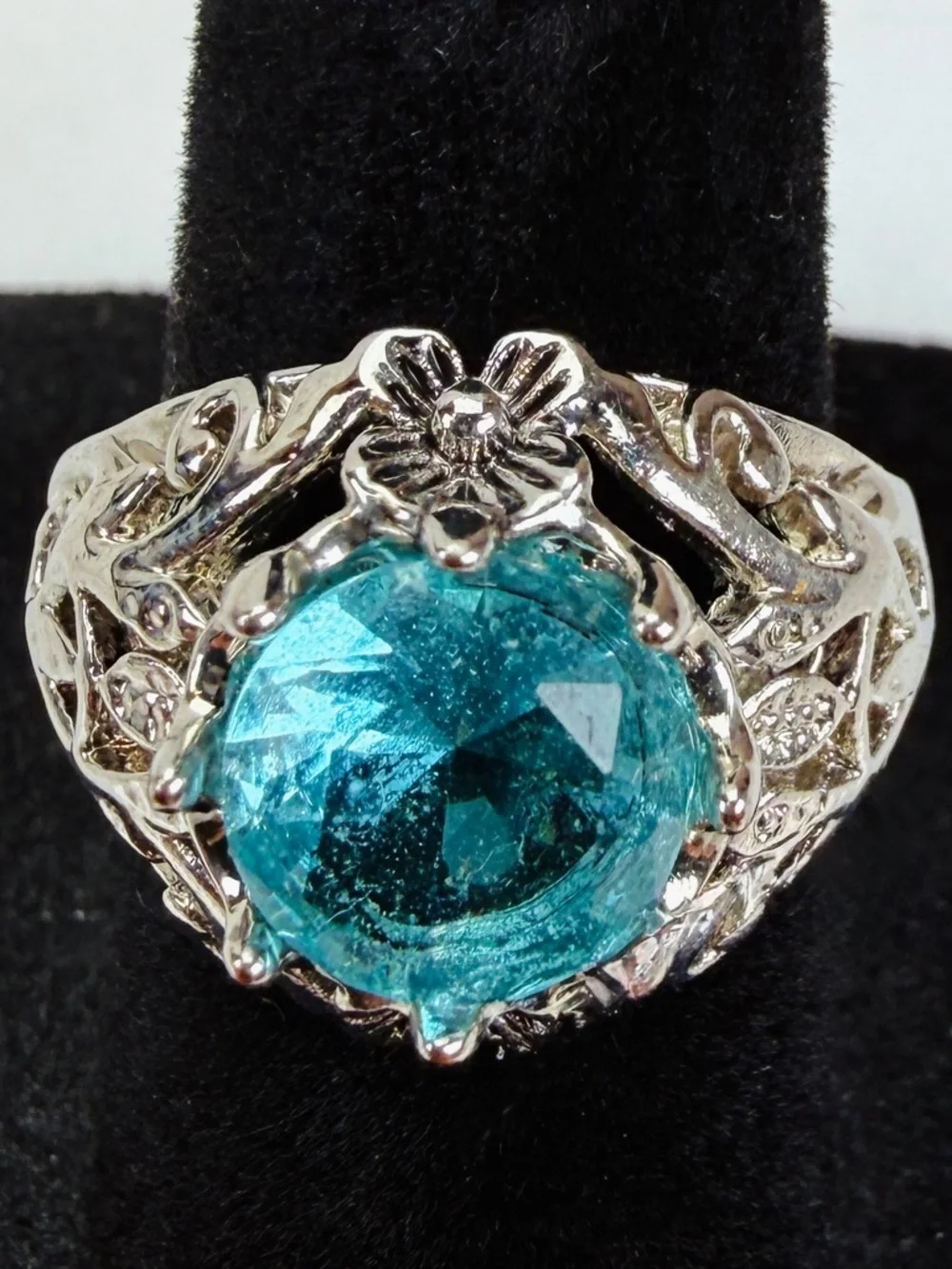 Vintage Silvertone blue center, size 5 1/2 ring